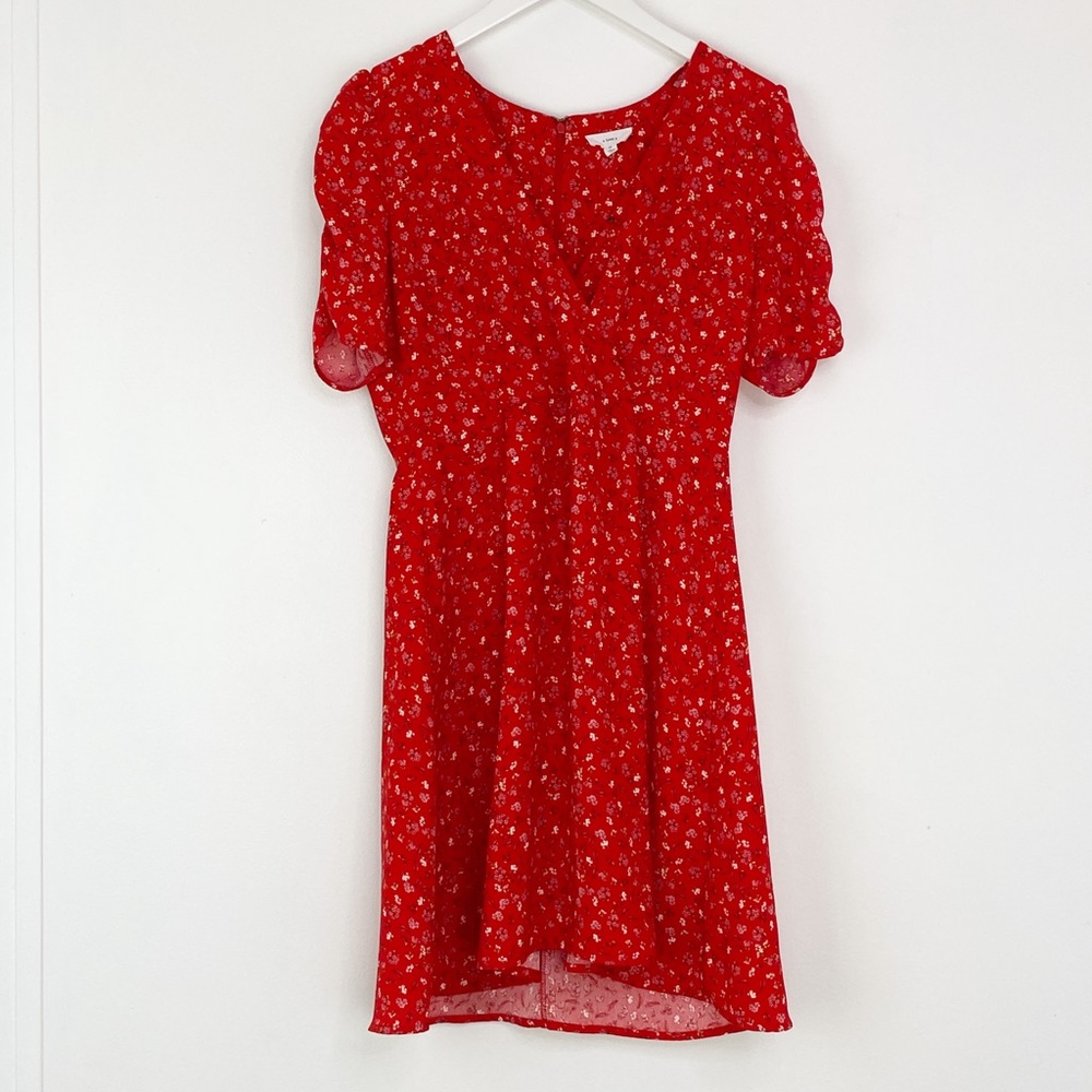 A Love A Women’s Size M Red Floral A-Line Puff Short Sleeve V-Neck Dress